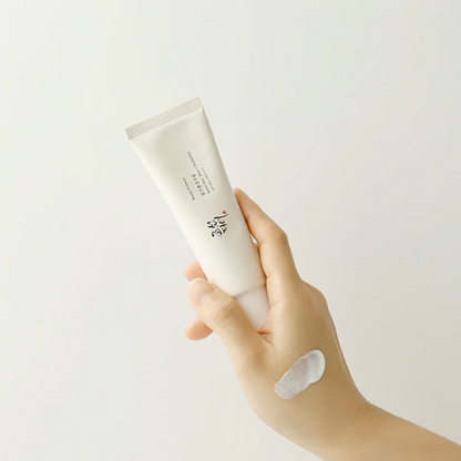 Relief Sun: Rice + Probiotics SPF50+